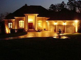 18819 Flat Shoals Dr, Cornelius, NC 28031