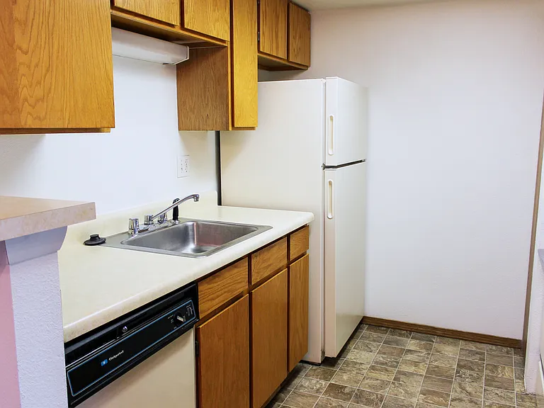 Willow Ridge Apartments — Photo 6