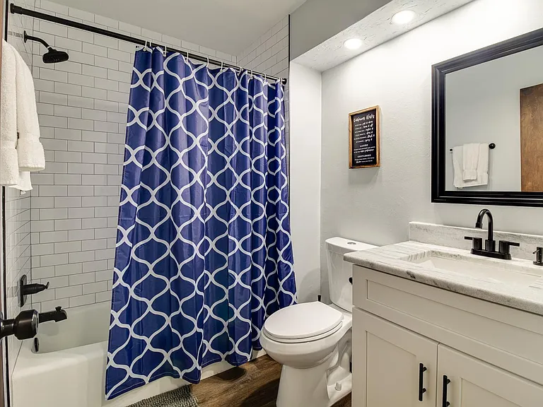 425 W Rich Ave — Photo 9
