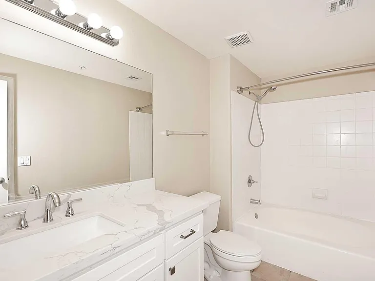 20100 N 78th Pl #2156 — Photo 7