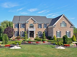 6 Silverleaf Way, Manalapan, NJ 07726