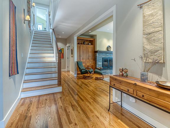 4th image of 3511 NW Braid Dr