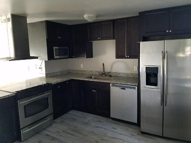 1st image of 1040 S Ferry St APT 2