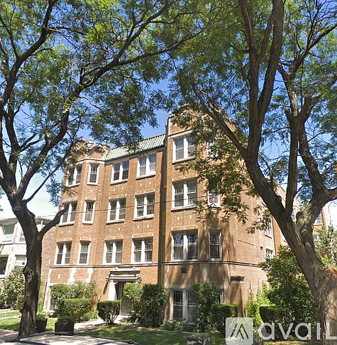 1st image of 2724 W Farragut Ave #G