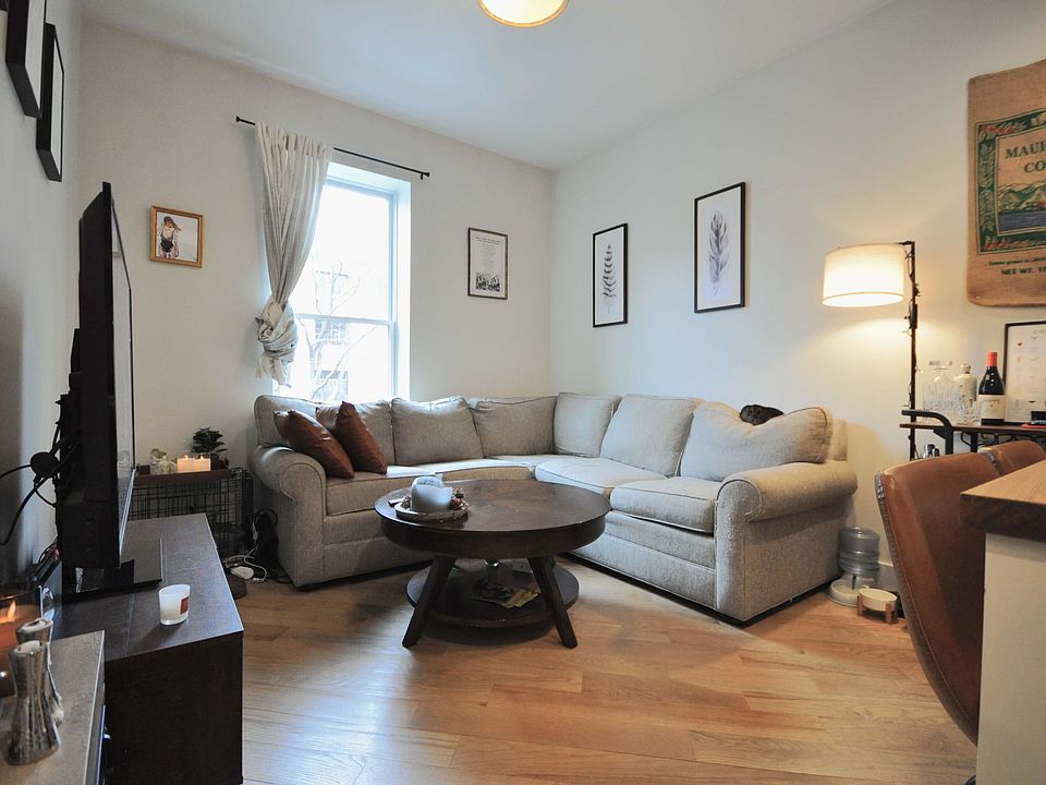 1st image of 277 Cumberland St #2L