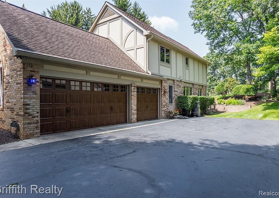 4687 Oak Tree Ct, Brighton, MI 48116 | Zillow