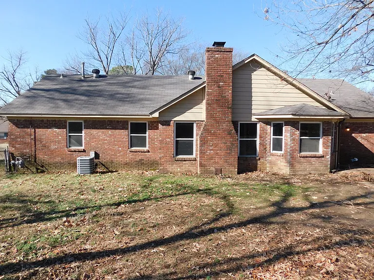 8550 Darlington Cv — Photo 32