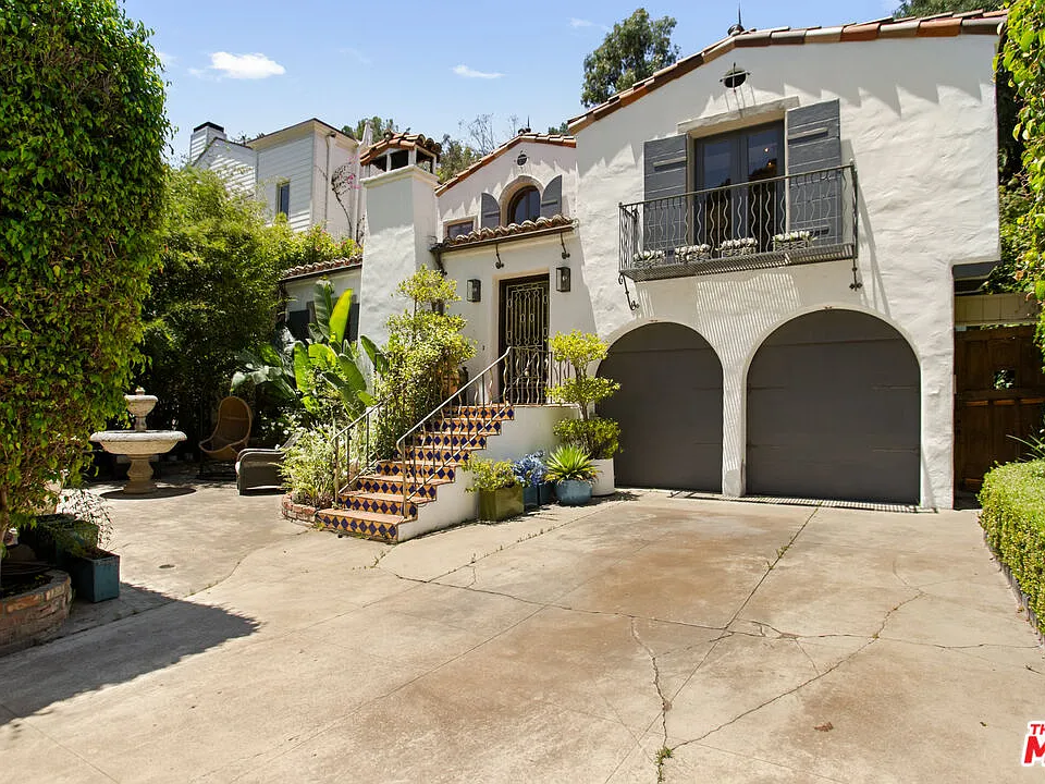 1407 N Beverly Dr
