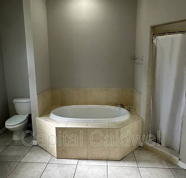 1215 E 29th Ave — Photo 15