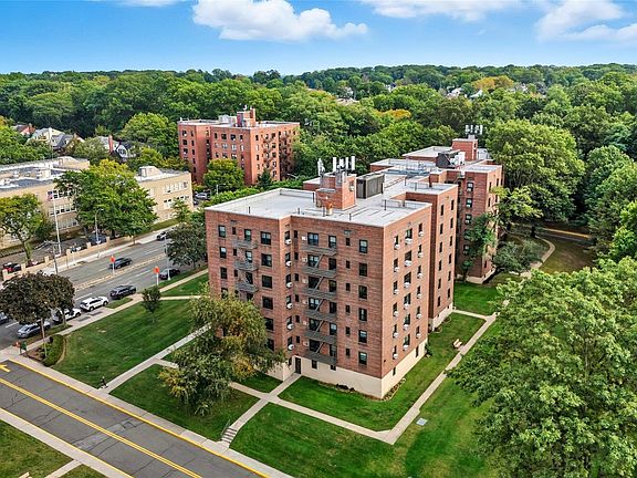 4th image of 75-50 Bell Blvd Unit 3F
