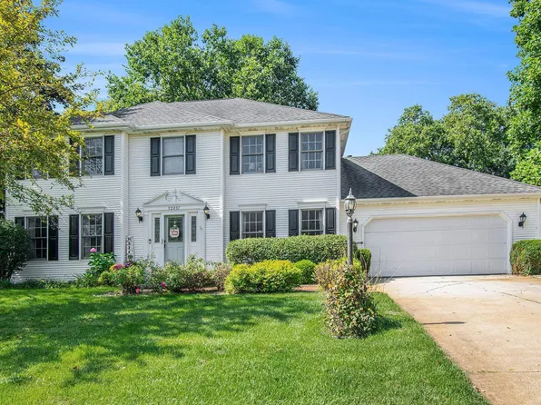 52051 Brendon Hills Dr, Granger, IN 46530