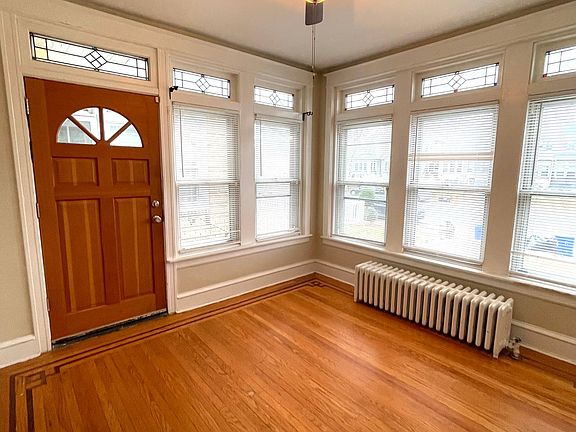 5th image of 3516 Oakmont St