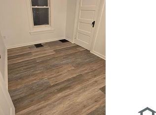 32 Clairmont Pl APT B, Pontiac, MI