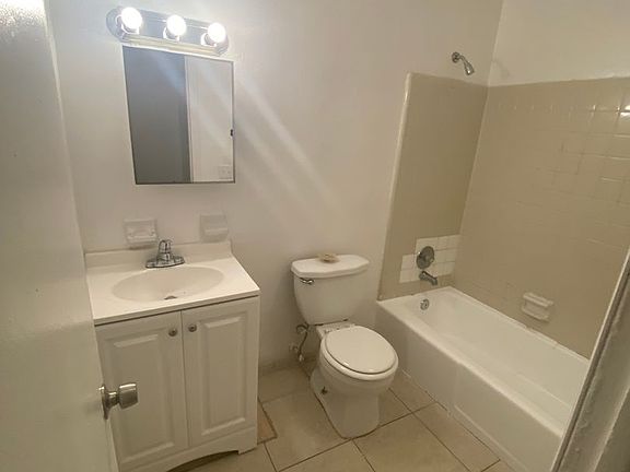 5th image of 8600 NW 40th St #16