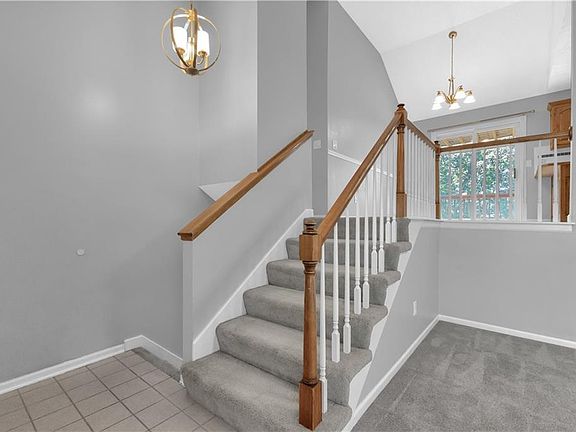 4th image of 406 Fletcher Dr