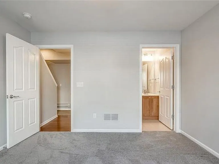 27859 Hopkins Dr — Photo 15