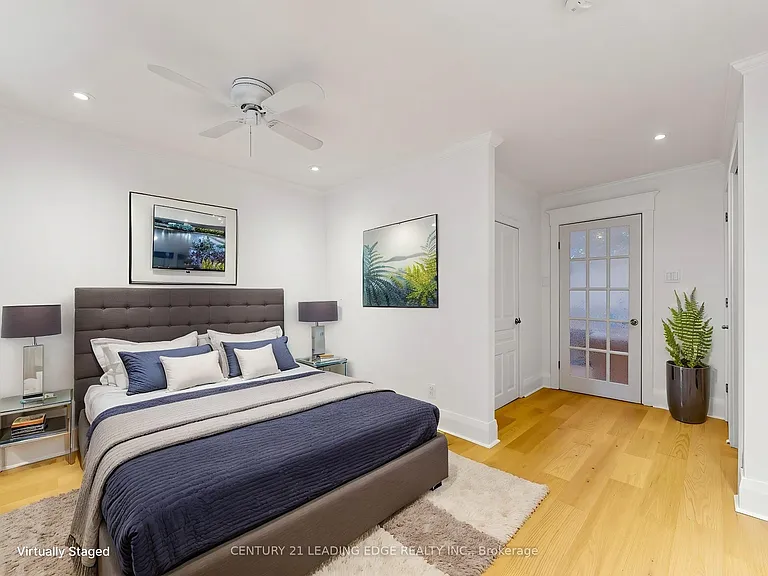 679 Woodbine Ave E #2 — Photo 18
