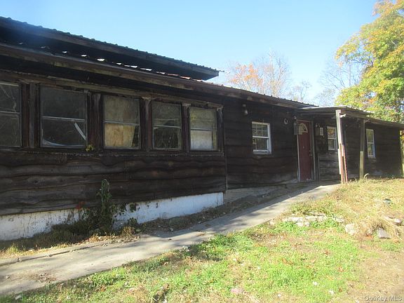 4th image of 245 Hicks Hill Road