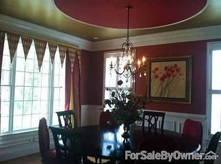 Dining Room w Plantation shutters