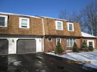 147 Greco Ln, Mount Carmel, PA 17851