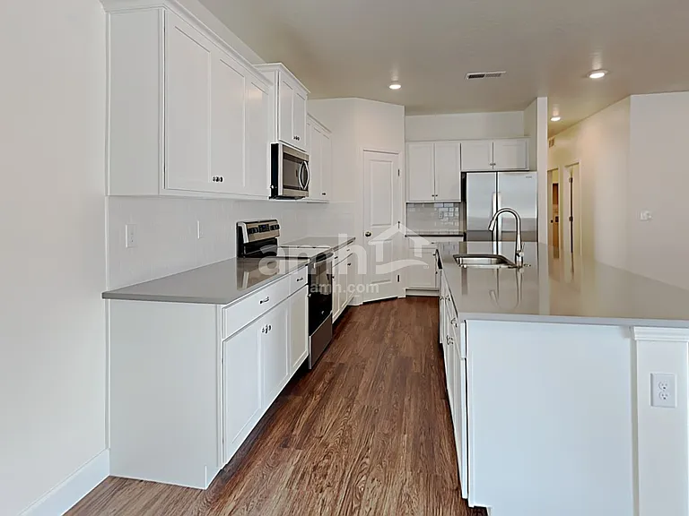 5057 W White Ash Ct — Photo 4
