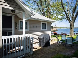 24 Sunrise Cove Rd, Branford, CT 06405