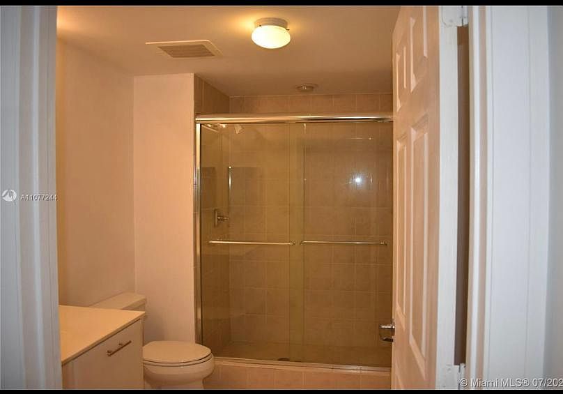 1st image of 510 NW 84th Ave APT 335