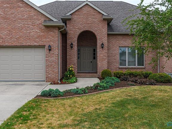 3rd image of 102 Aspen Cir