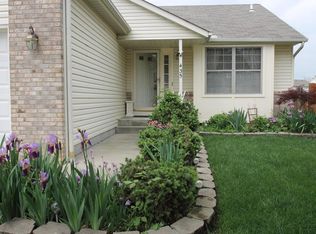 435 Grandlin Park Dr, Blacklick, OH