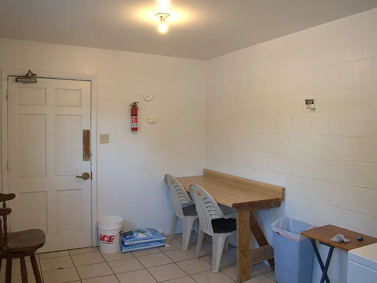 513 N Old Highway 63 — Photo 3