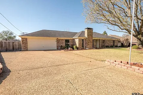 3863 Lamb Dr — Photo 4