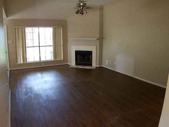 3rd image of 7307 Oak Walk Dr