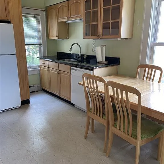 409 Randolph Ave — Photo 2