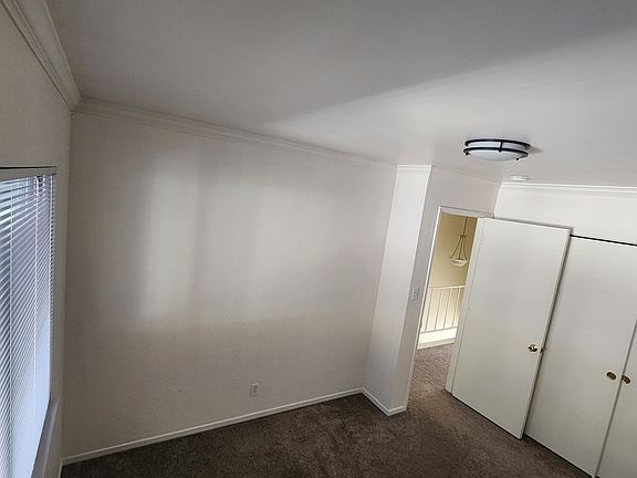 3rd image of 817 Oriole Way