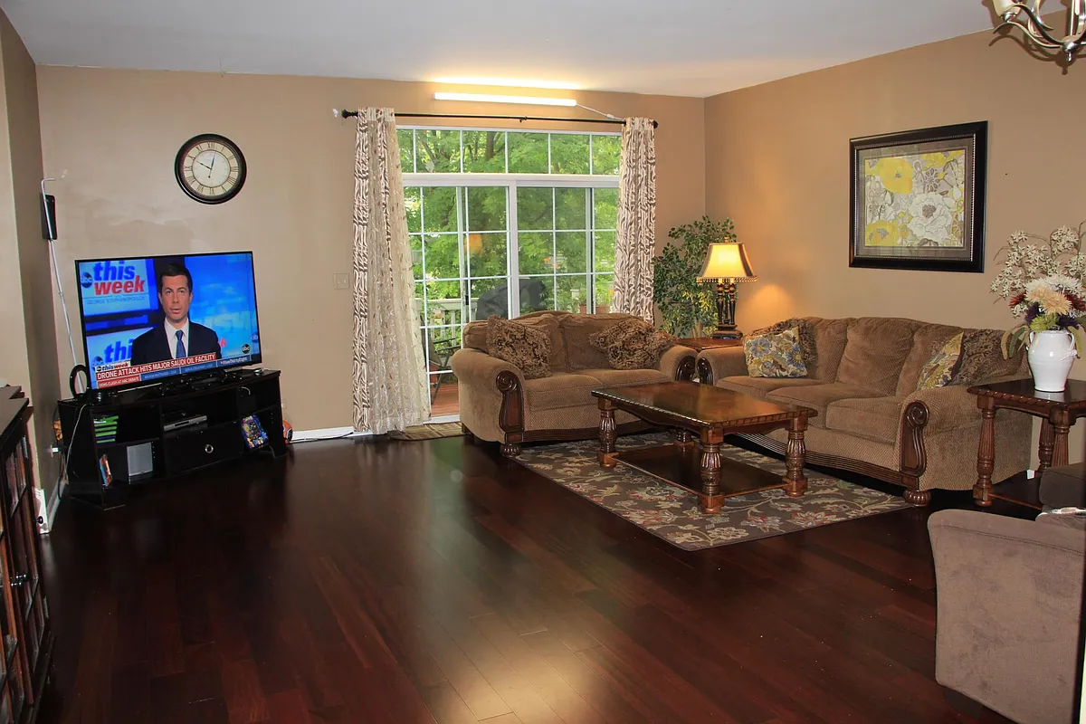 Building Photo - 3366 Kentshire Cir