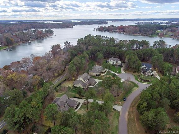 2nd image of 365 Bayberry Creek Cir