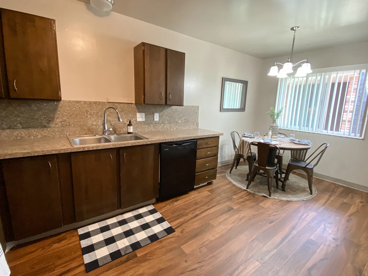 Madison Grove Apartments — Photo 2