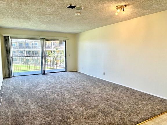 5th image of 671 Reef Cir