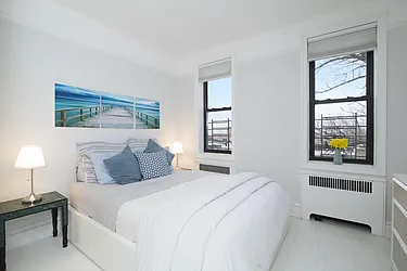 Sold by Space Marketing Shop