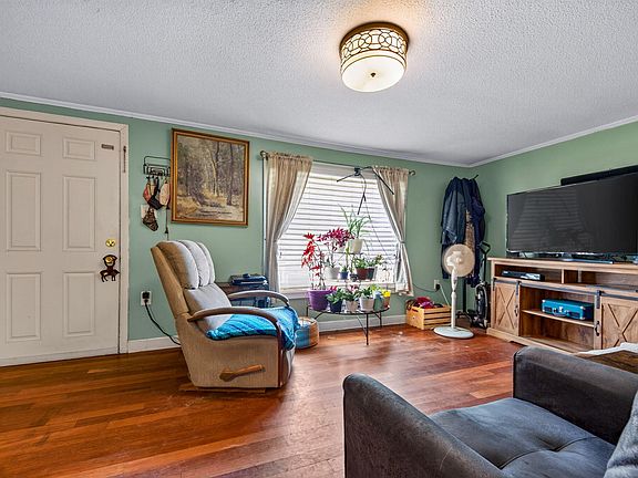 5th image of 43 N Carrie St