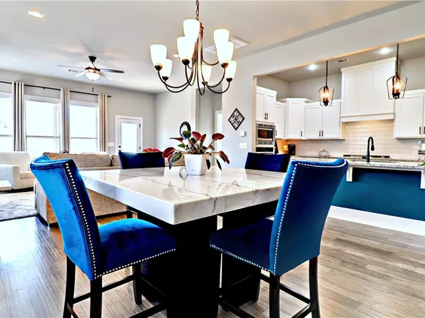 1431 Cave Stream Dr, Cave Springs, AR 72718