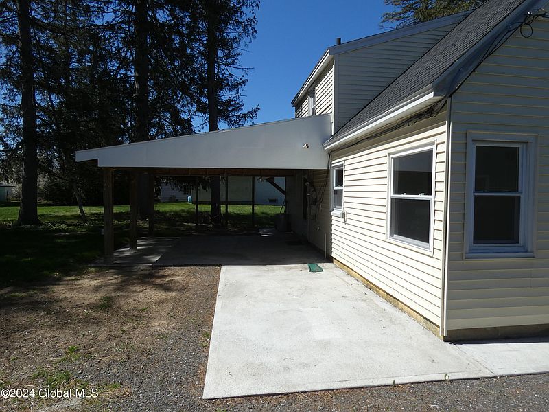 3rd image of 371 Bradford Road