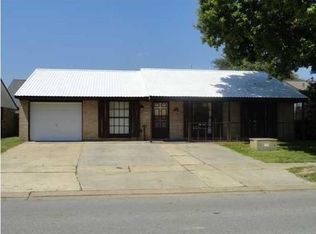 111 Plaza Village Dr, Lafayette, LA 70506