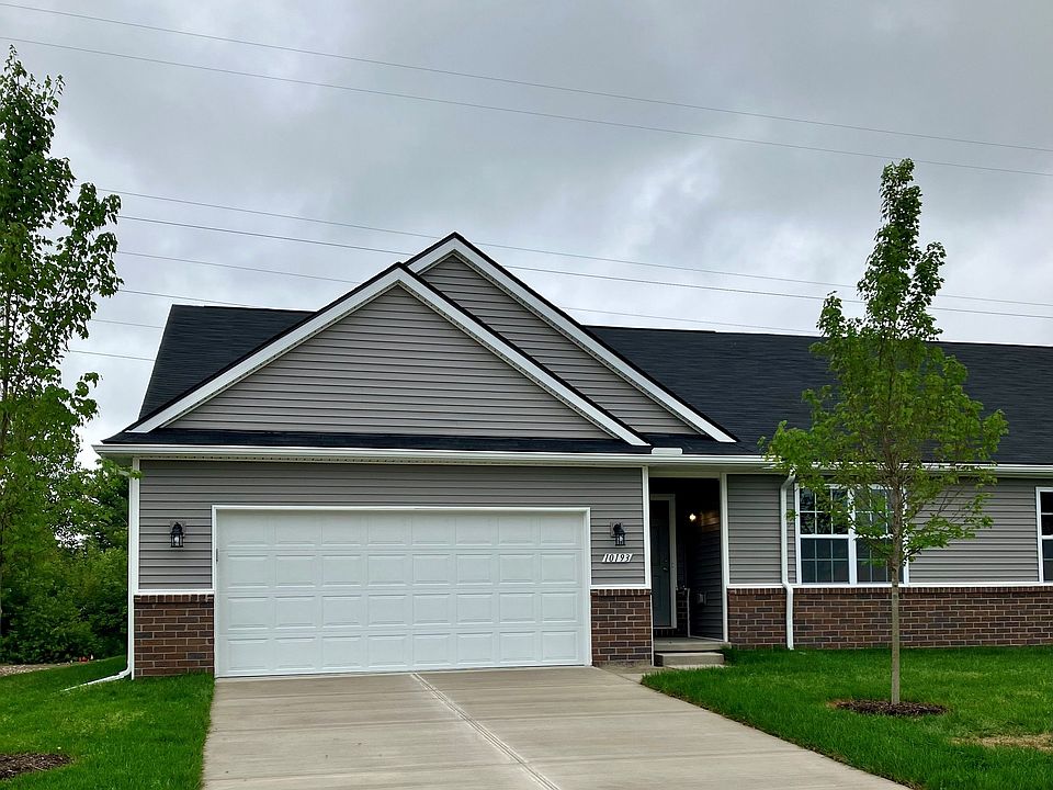 1st image of 10193 Swan Lake Cir #37