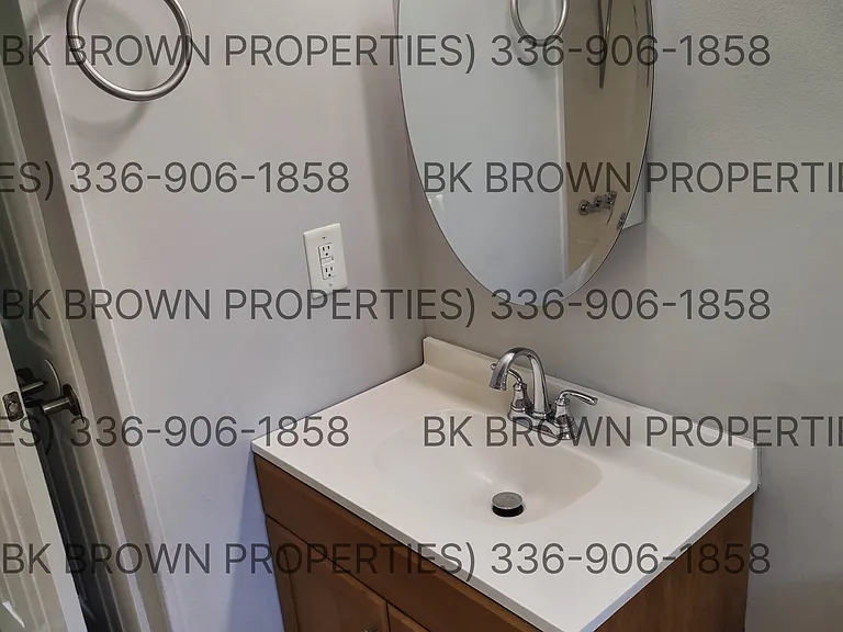 1241 Sunnyside Dr — Photo 6