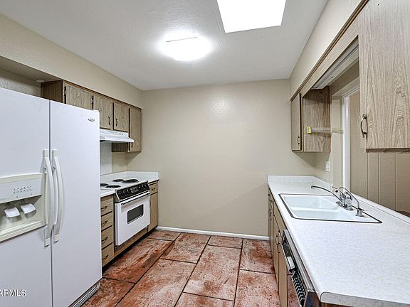 3rd image of 13807 N Newcastle Dr