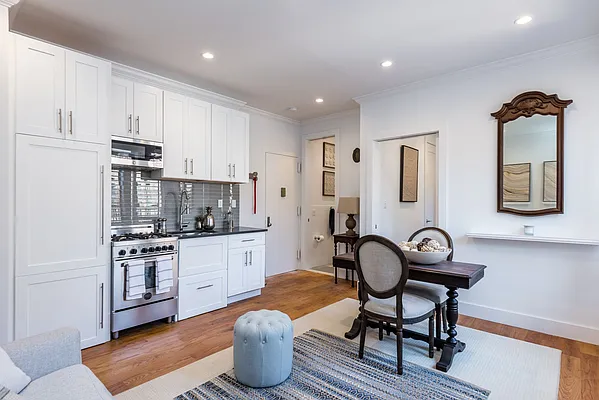 Rented by Nooklyn NYC LLC | media 22