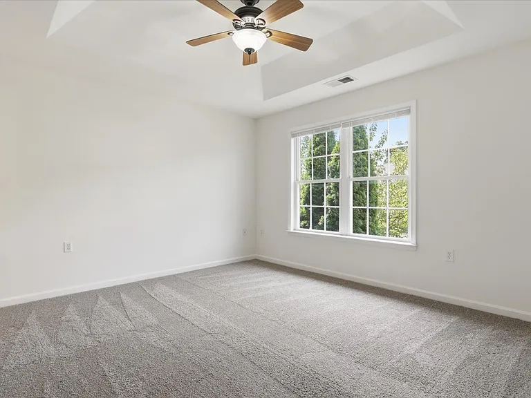 32 Mabel Ln — Photo 24
