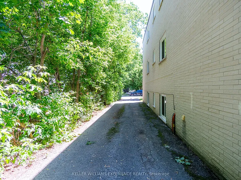74 Sanford St #3 — Photo 6