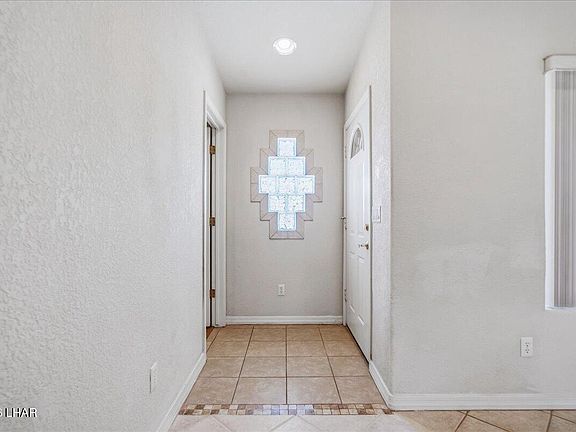 4th image of 827 Canyon Dr